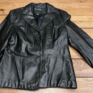 Danier Women's Sleek Black Leather Jacket